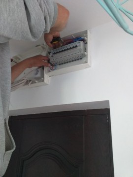 Electrician, instalatii electrice